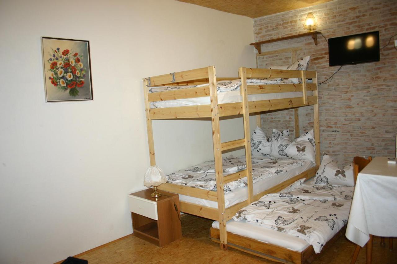 Studio Apartment La Maison De Catherine 로비니 외부 사진